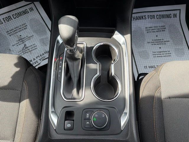 Used 2021 Chevrolet Traverse LS AWD/4WD image 23