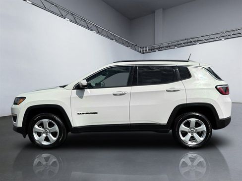 Used 2020 Jeep Compass Latitude w/ Popular Equipment Group AWD/4WD image 2