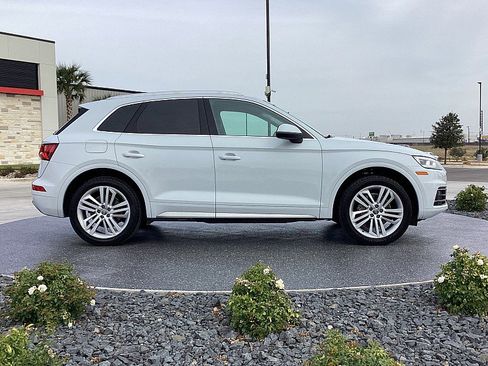 Used 2019 Audi Q5 2.0T Premium Plus w/ Premium Plus Package image 4