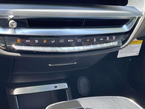 New 2026 Cadillac Lyriq Signature Sport AWD/4WD image 26