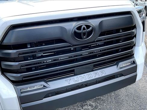 Used 2024 Toyota Tundra SR5 w/ SR5 Convenience Package AWD/4WD image 30