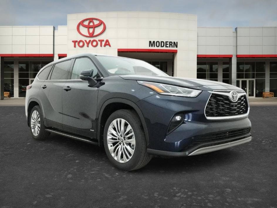 New 2026 Toyota Highlander Platinum AWD/4WD image 12