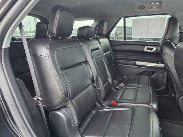 Used 2023 Ford Explorer XLT w/ Equipment Group 202A AWD/4WD image 15