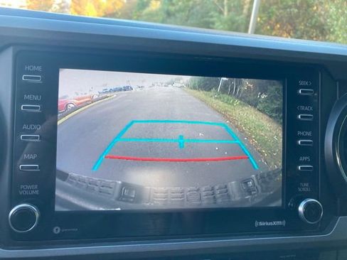 Certified 2021 Toyota Tacoma TRD Off-Road image 38