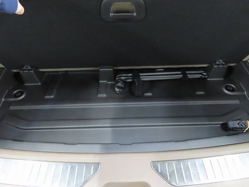 Used 2025 GMC Yukon Denali w/ Denali Reserve Package image 40