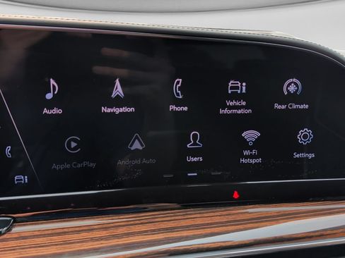 Used 2021 Cadillac Escalade Premium Luxury AWD/4WD image 20