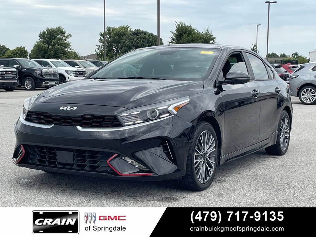 Used 2022 Kia Forte GT-Line w/ GT-Line Premium Package FWD image 3