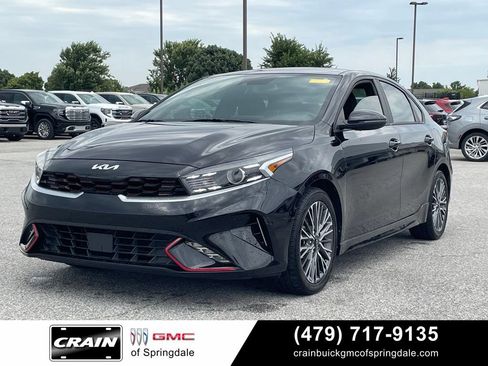 Used 2022 Kia Forte GT-Line w/ GT-Line Premium Package FWD image 3