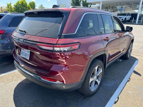 Used 2022 Jeep Grand Cherokee Limited 4xe w/ Luxury Tech Group II AWD/4WD image 4