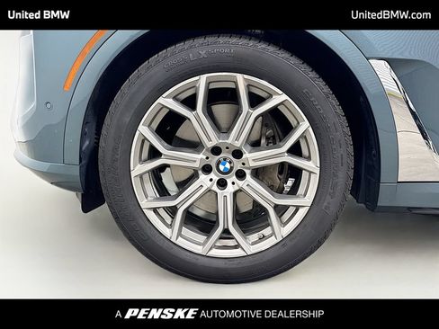 Used 2026 BMW X7 xDrive40i AWD/4WD image 2