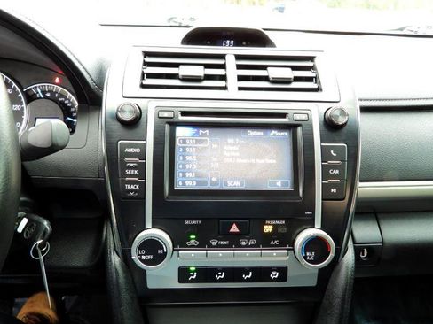 Used 2012 Toyota Camry SE image 45