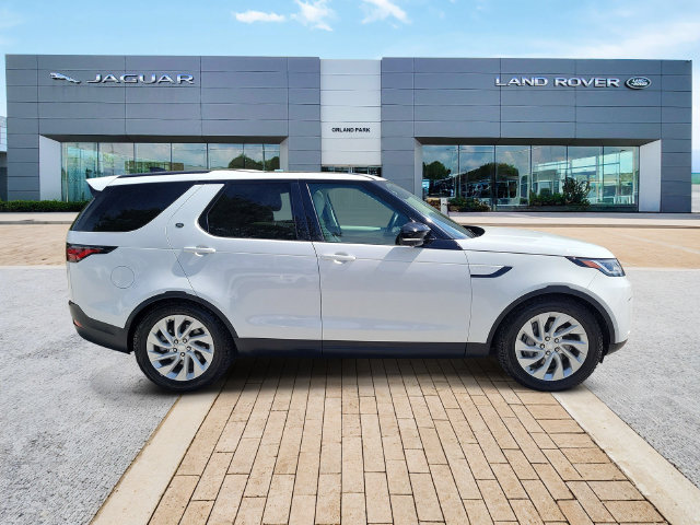 Used 2024 Land Rover Discovery S AWD/4WD image 4