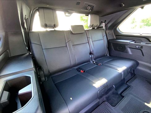 Used 2024 Toyota Sequoia Platinum AWD/4WD image 27