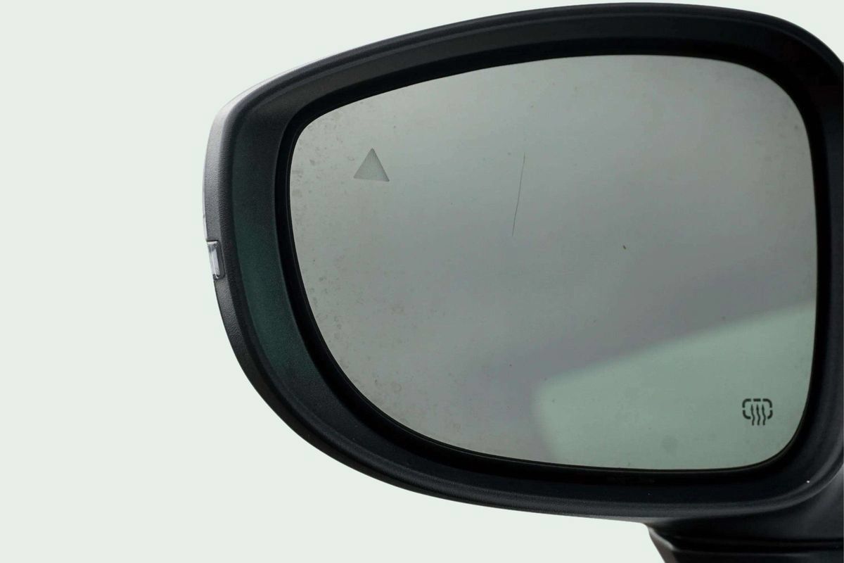 Used 2023 Chrysler Pacifica Touring-L FWD image 12