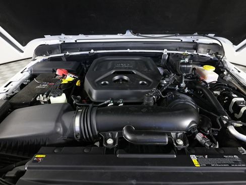 Used 2026 Jeep Wrangler Unlimited Sahara AWD/4WD image 35
