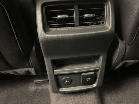 Used 2024 Ford Edge Titanium image 26