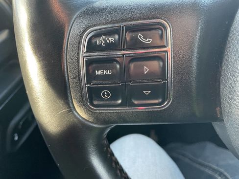 Used 2011 Jeep Wrangler Unlimited Sahara w/ Connectivity Group AWD/4WD image 22
