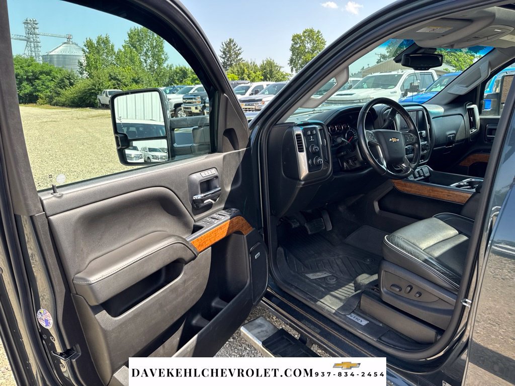 Used 2018 Chevrolet Silverado 2500 High Country w/ Duramax Plus Package AWD/4WD image 8