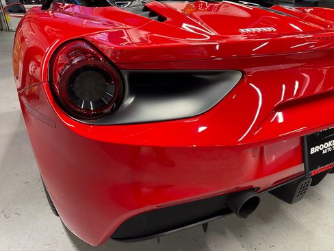 Used 2018 Ferrari 488 Spider image 26