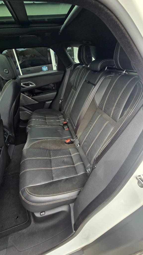 Used 2019 Land Rover Range Rover Velar R-Dynamic SE AWD/4WD image 12