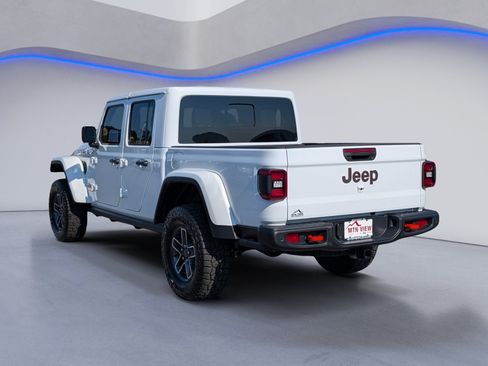 Used 2025 Jeep Gladiator Mojave AWD/4WD image 7