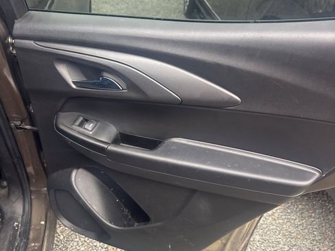 Used 2022 Chevrolet TrailBlazer ACTIV w/ Sun and Liftgate Package image 6