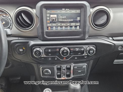 Used 2020 Jeep Gladiator Sport w/ Quick Order Package 24S image 8