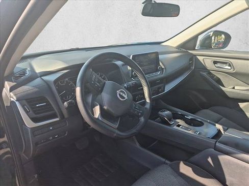 Used 2025 Nissan Rogue SV FWD image 10