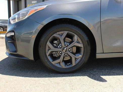 Used 2021 Kia Forte LXS FWD image 3