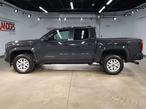 Used 2024 Toyota Tacoma SR5 image 4
