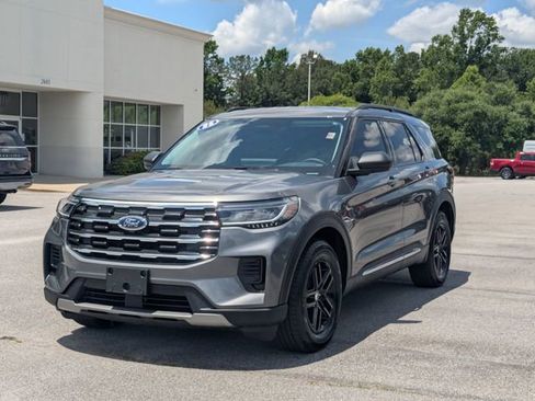 Used 2025 Ford Explorer Active RWD image 7