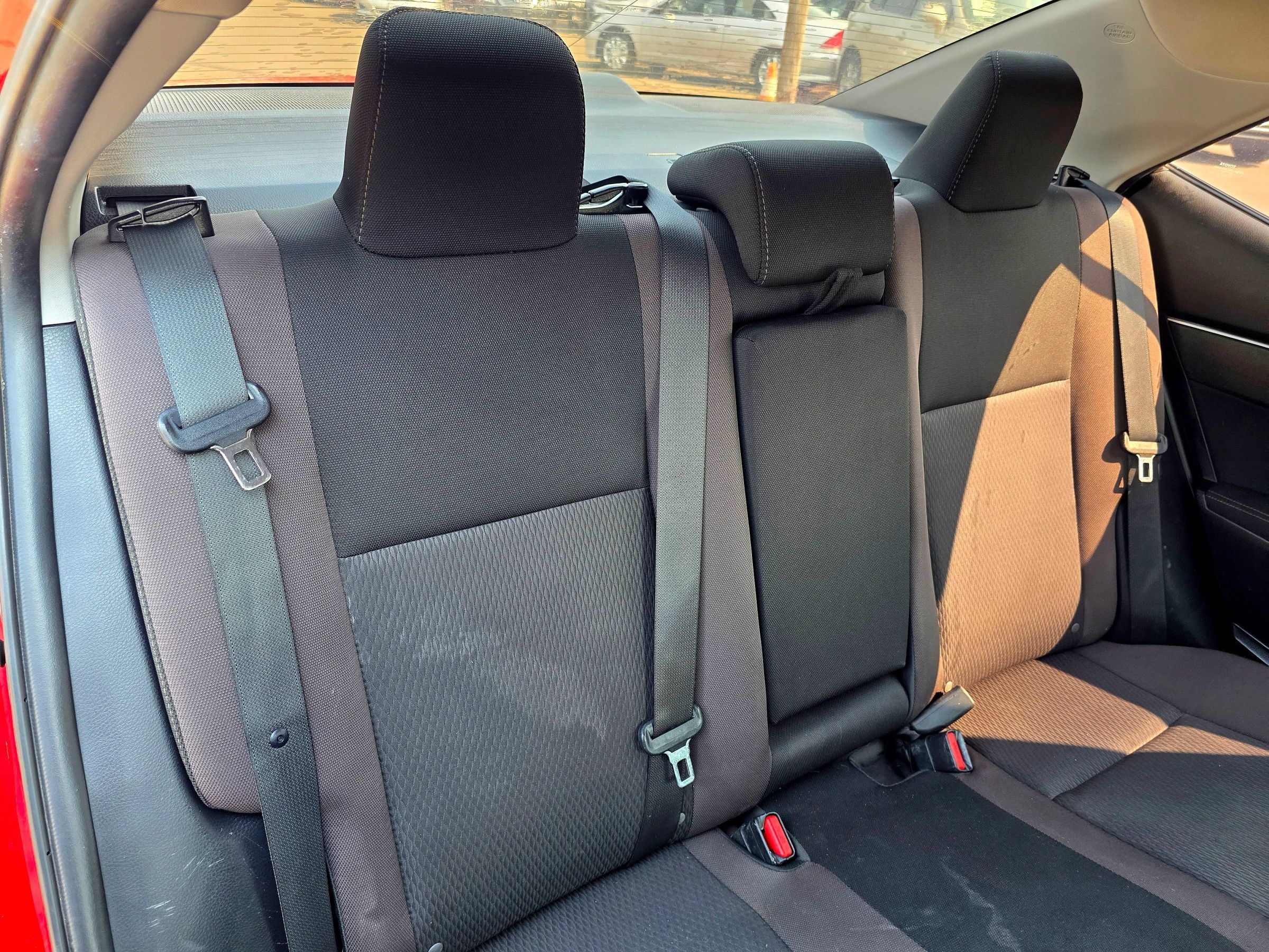 Used 2017 Toyota Corolla LE w/ Carpet Mat Package (TMS) FWD image 49