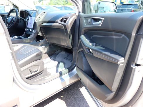 Used 2024 Ford Edge Titanium AWD/4WD image 15