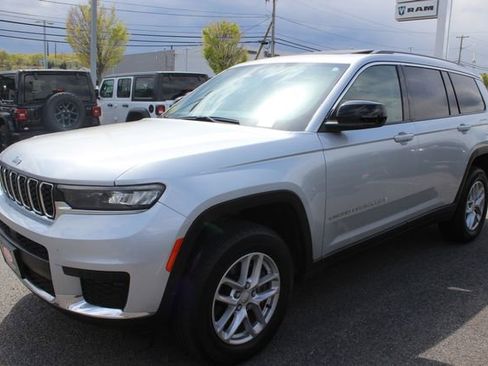 Used 2023 Jeep Grand Cherokee L Laredo AWD/4WD image 2