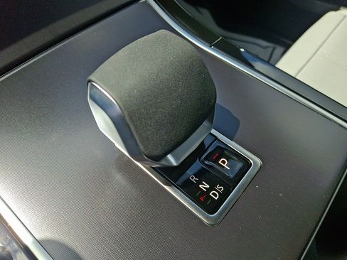 New 2026 Land Rover Range Rover Velar Dynamic SE AWD/4WD image 13