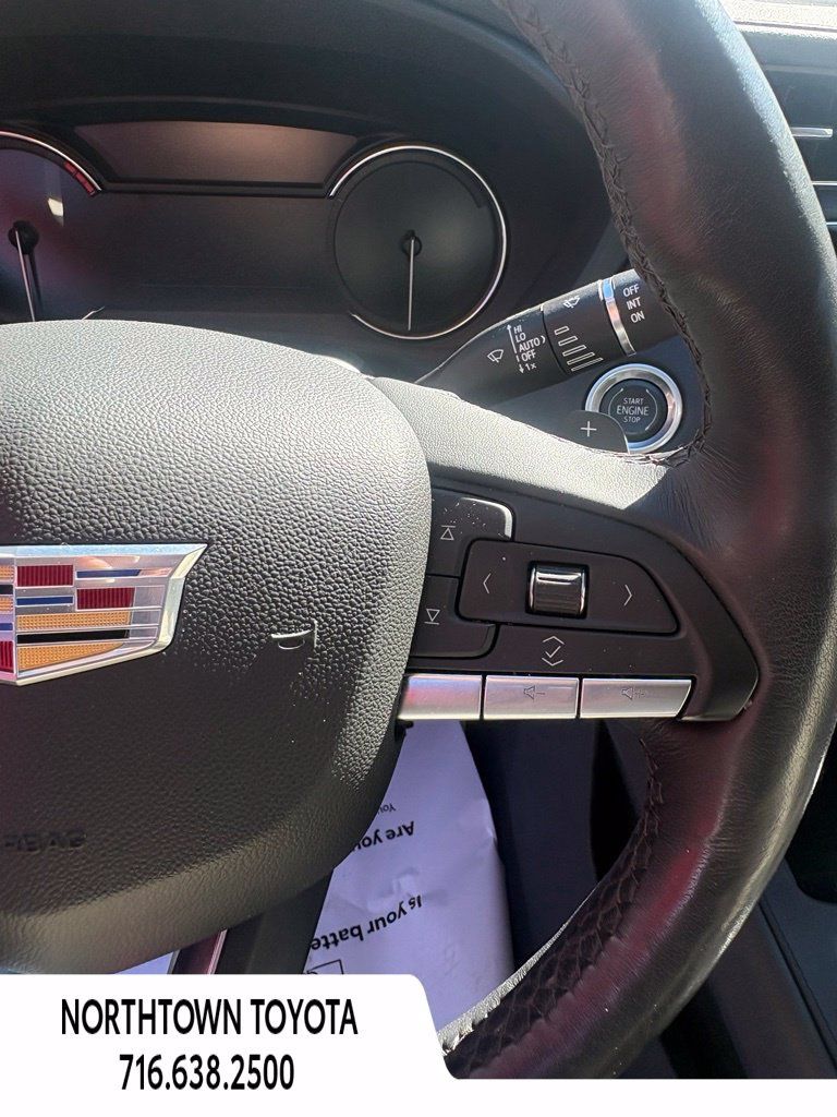 Used 2021 Cadillac XT4 Premium Luxury w/ Cold Weather Package AWD/4WD image 20