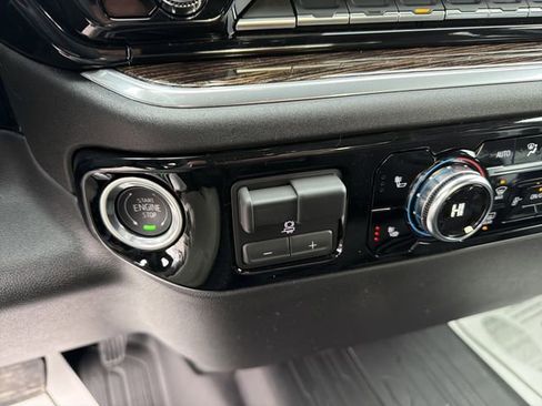 New 2026 GMC Sierra 1500 SLE AWD/4WD image 23