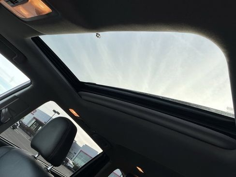 Used 2018 Toyota Highlander Limited image 18