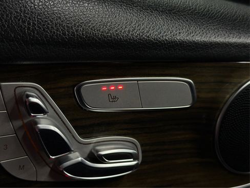 Used 2020 Mercedes-Benz GLC 300 image 30