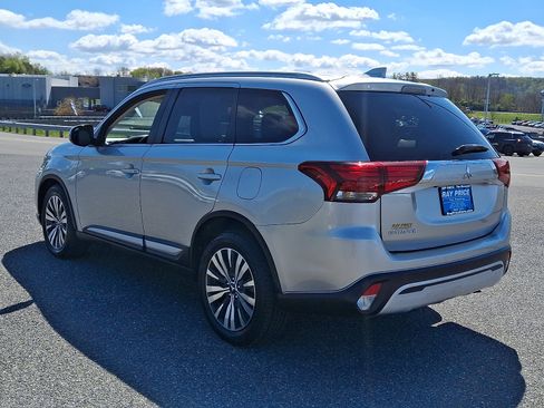 Used 2020 Mitsubishi Outlander ES AWD/4WD image 4