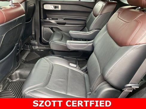 Used 2020 Ford Explorer Platinum w/ Premium Technology Package image 33