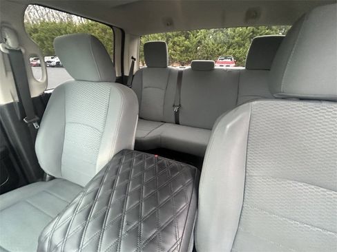 Used 2013 RAM 1500 Express image 21