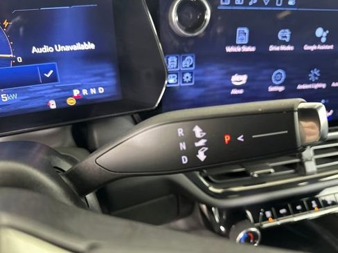 Used 2024 Chevrolet Equinox EV RS image 19