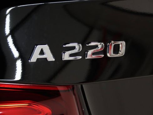 Used 2019 Mercedes-Benz A 220 image 11