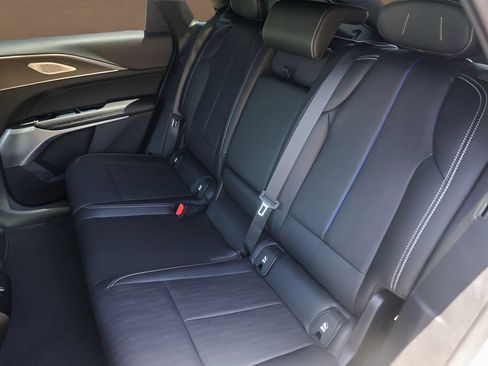 Certified 2024 Cadillac Lyriq Luxury AWD/4WD image 22