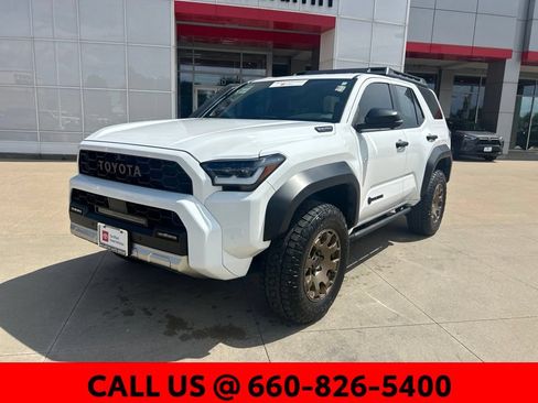 Certified 2025 Toyota 4Runner Trailhunter AWD/4WD image 2