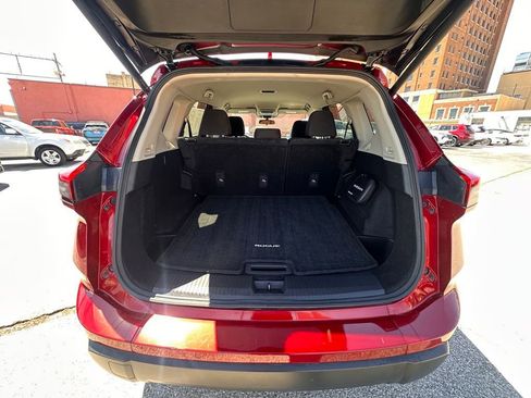 Certified 2025 Nissan Rogue SV image 11