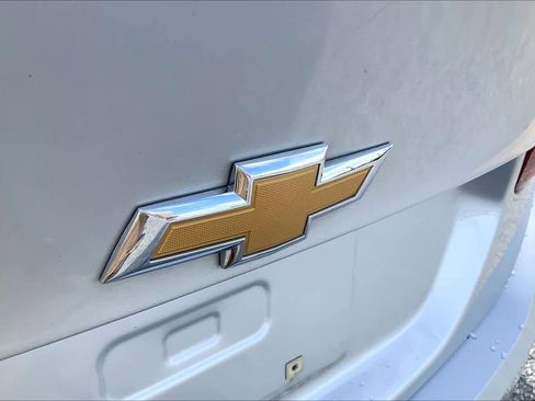 Used 2017 Chevrolet Malibu LT FWD image 10