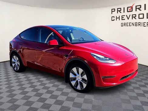 Used 2022 Tesla Model Y Long Range AWD/4WD image 2