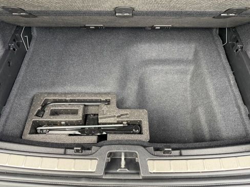 Used 2023 Volvo C40 P8 Recharge Ultimate image 47